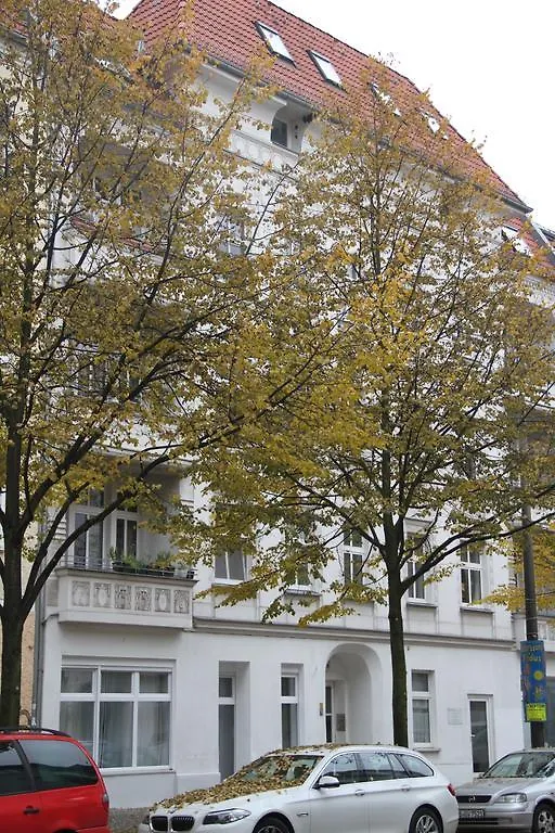 Hotel Pension Schafer Berlin Konukevi